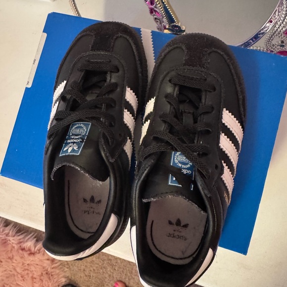 Adidas Samba Classic Black White Sneakers - Picture 3 of 4